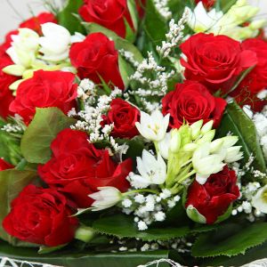 Buy Bahrain Email Consumer Database List 50 000 Emails Online Buyers of Flower Bouquets in the Middle East